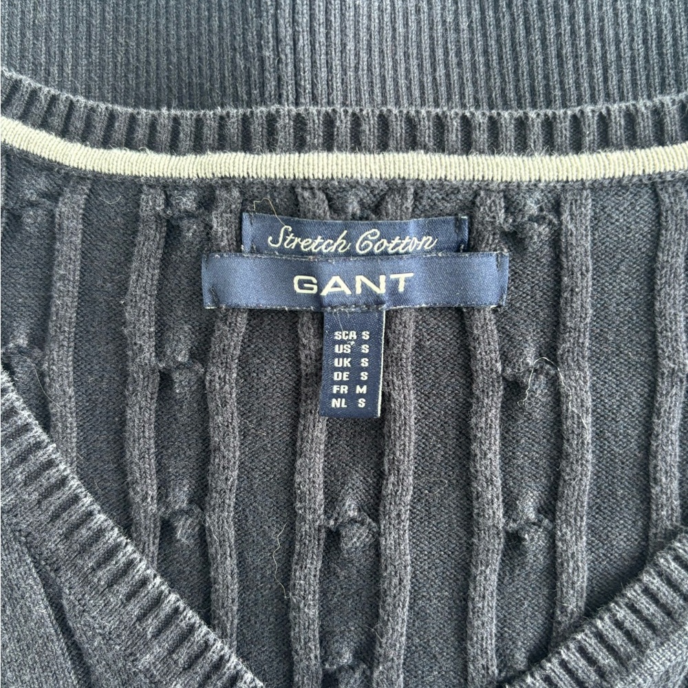 Gant Navy Cotton V-Neck Sweater - Picture 3 of 3